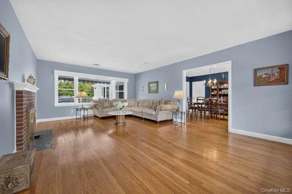 4 Woodleaf Court, Cold Spring Harbor, NY 11724 — photo 5