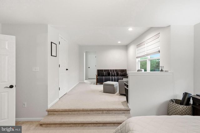 6 POLO CT, Cherry Hill, NJ 08003