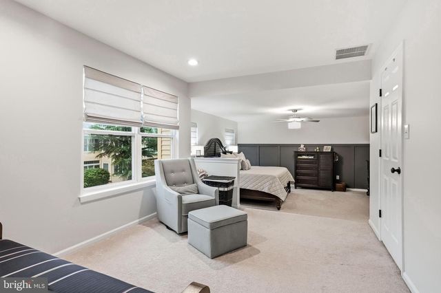 6 POLO CT, Cherry Hill, NJ 08003