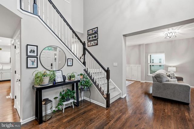 6 POLO CT, Cherry Hill, NJ 08003