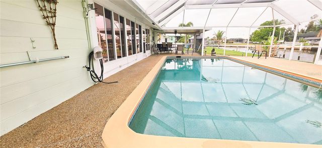 392 E TARPON BOULEVARD NW, Port Charlotte, FL 33952