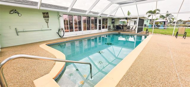 392 E TARPON BOULEVARD NW, Port Charlotte, FL 33952