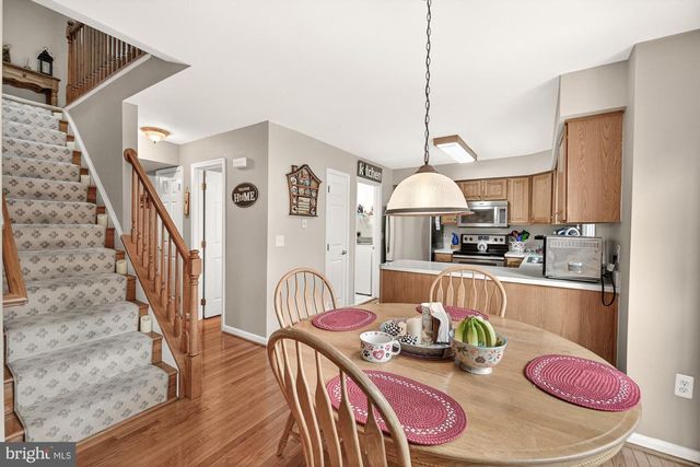2094 E GREENLEAF DR, Frederick, MD 21702