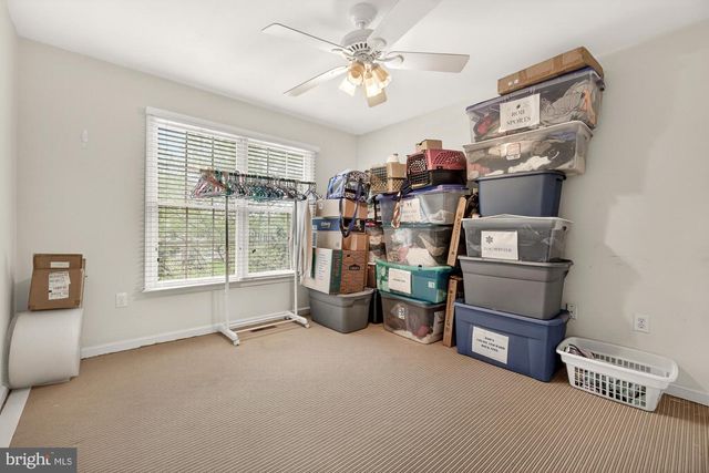 2094 E GREENLEAF DR, Frederick, MD 21702