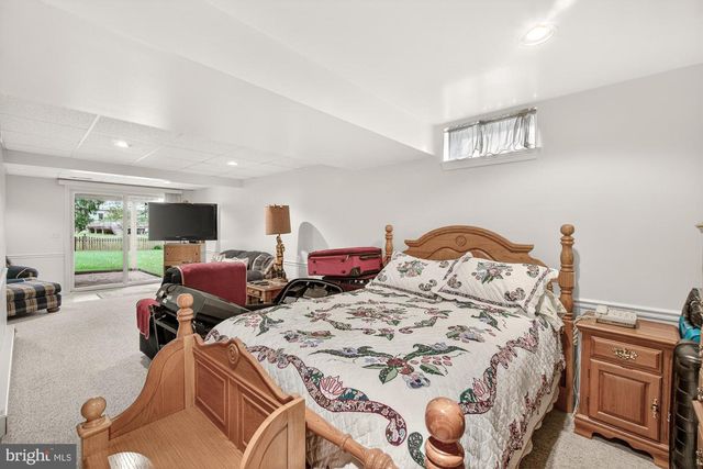 2094 E GREENLEAF DR, Frederick, MD 21702