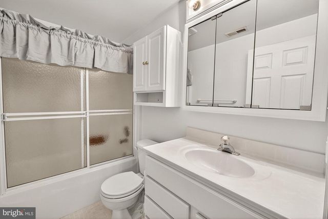 2094 E GREENLEAF DR, Frederick, MD 21702