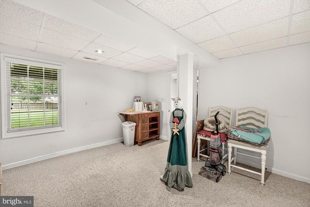 2094 E GREENLEAF DR, Frederick, MD 21702