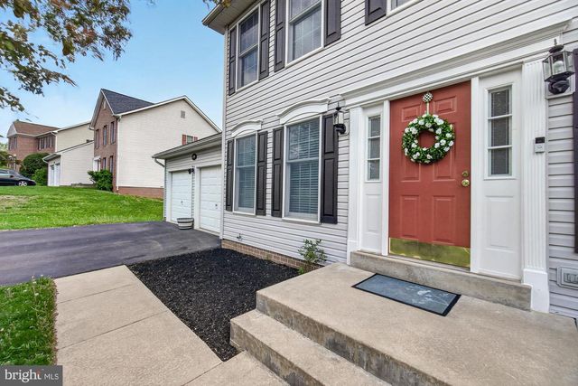 2094 E GREENLEAF DR, Frederick, MD 21702