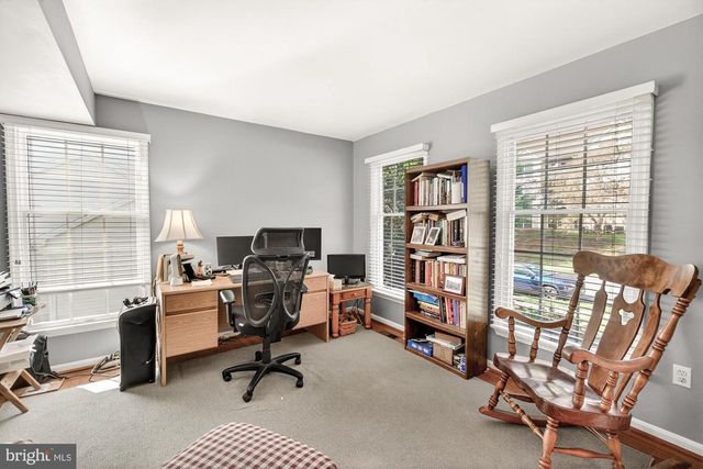 2094 E GREENLEAF DR, Frederick, MD 21702