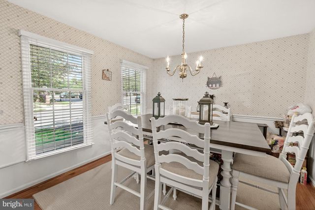2094 E GREENLEAF DR, Frederick, MD 21702