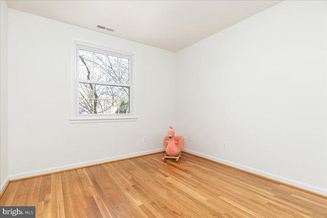 5667 RAYBURN AVE, Alexandria, VA 22311