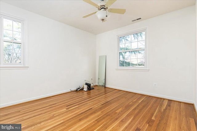 5667 RAYBURN AVE, Alexandria, VA 22311