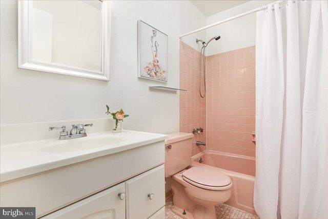 5667 RAYBURN AVE, Alexandria, VA 22311