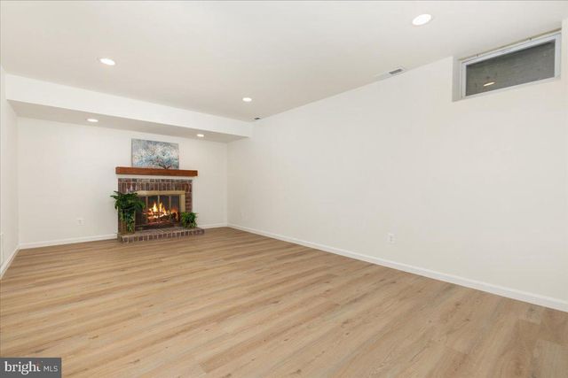 5667 RAYBURN AVE, Alexandria, VA 22311