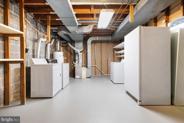 5667 RAYBURN AVE, Alexandria, VA 22311