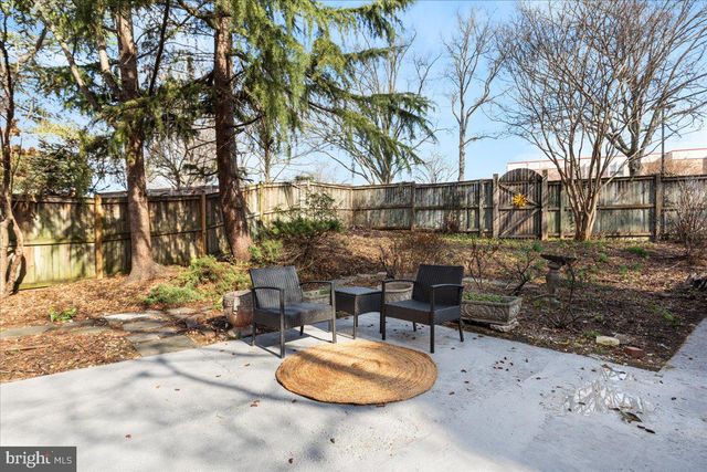 5667 RAYBURN AVE, Alexandria, VA 22311