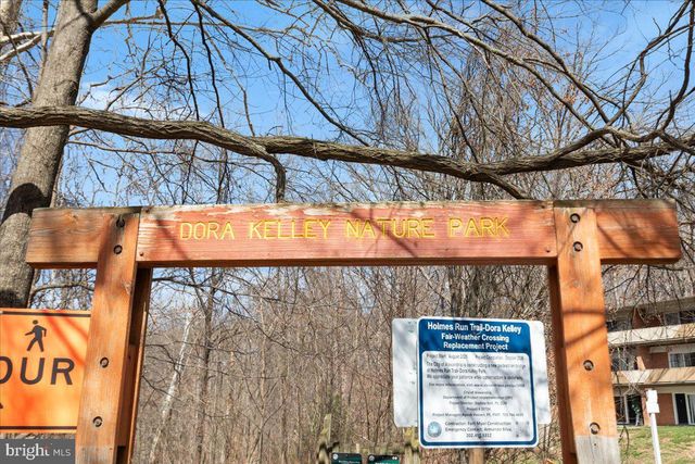 5667 RAYBURN AVE, Alexandria, VA 22311