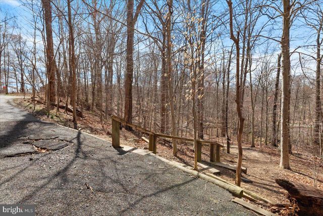 5667 RAYBURN AVE, Alexandria, VA 22311