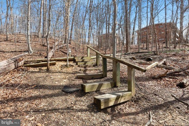 5667 RAYBURN AVE, Alexandria, VA 22311