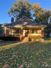 1680 Woodlawn Drive, New Albany, IN 47150