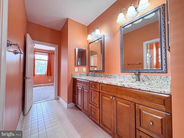 22827 OAKGROVE RD, Sterling, VA 20166