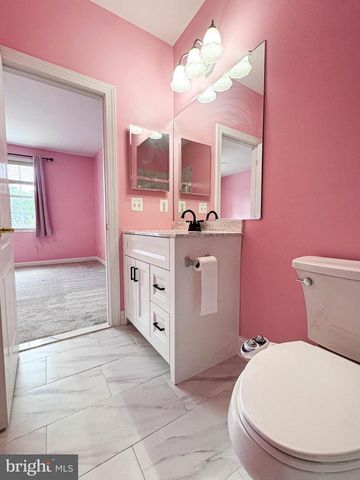22827 OAKGROVE RD, Sterling, VA 20166