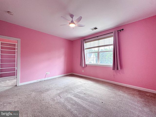 22827 OAKGROVE RD, Sterling, VA 20166