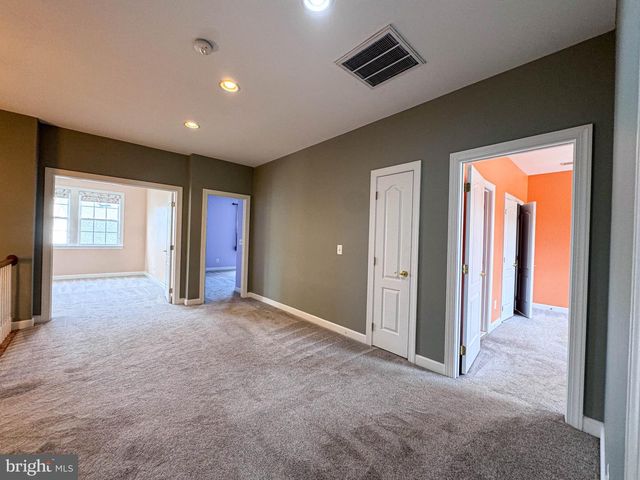 22827 OAKGROVE RD, Sterling, VA 20166