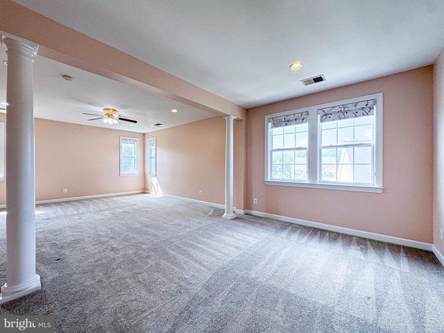 22827 OAKGROVE RD, Sterling, VA 20166