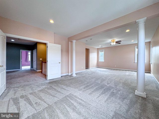 22827 OAKGROVE RD, Sterling, VA 20166
