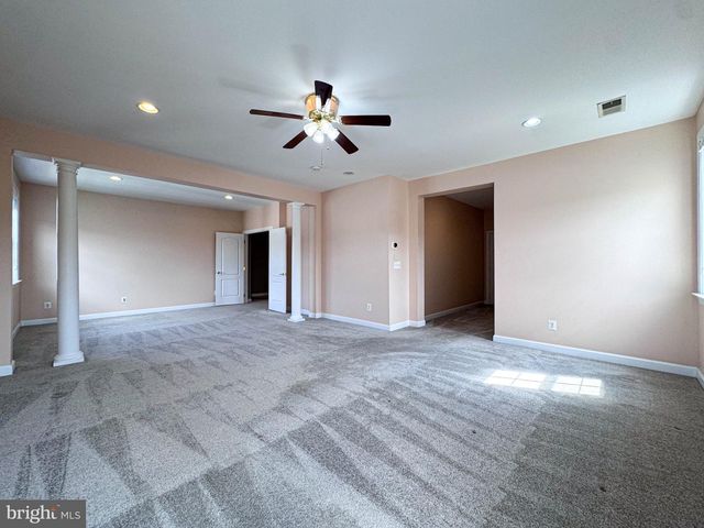 22827 OAKGROVE RD, Sterling, VA 20166