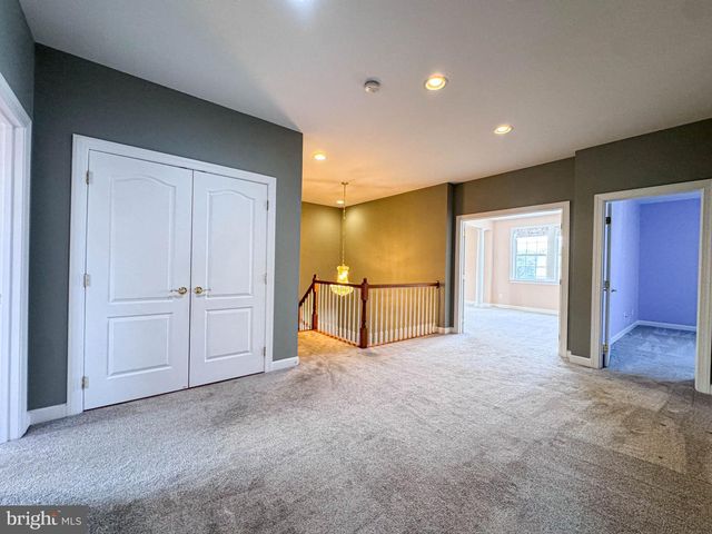 22827 OAKGROVE RD, Sterling, VA 20166
