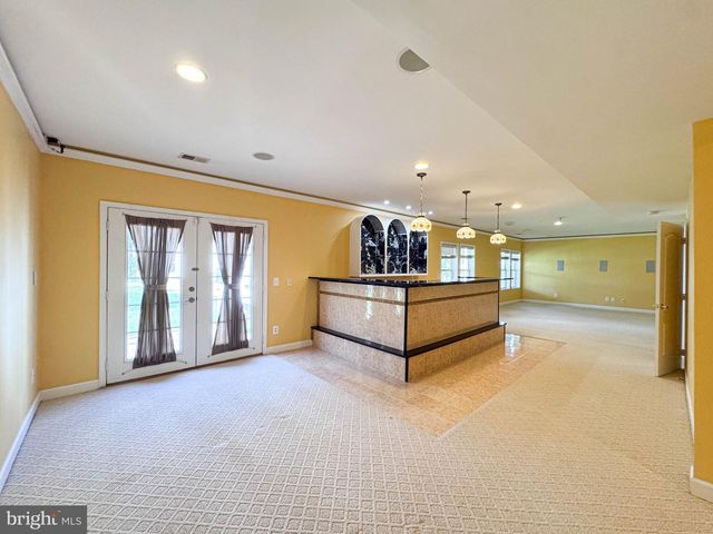 22827 OAKGROVE RD, Sterling, VA 20166