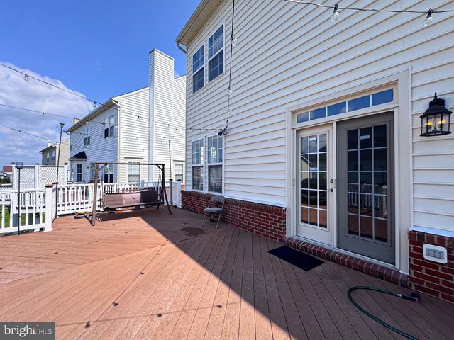 22827 OAKGROVE RD, Sterling, VA 20166
