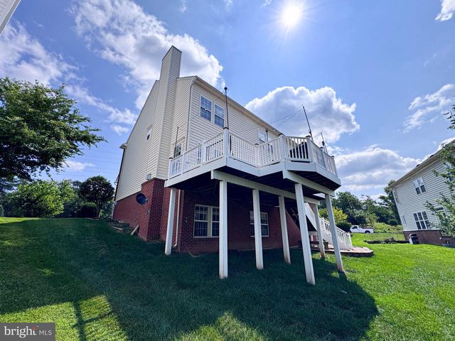 22827 OAKGROVE RD, Sterling, VA 20166