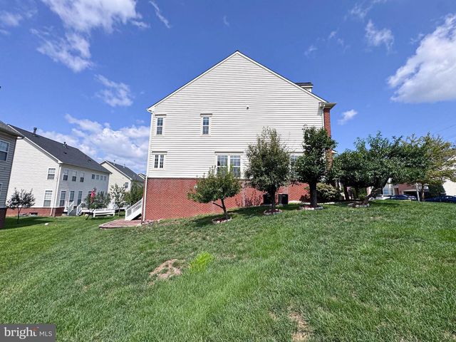 22827 OAKGROVE RD, Sterling, VA 20166