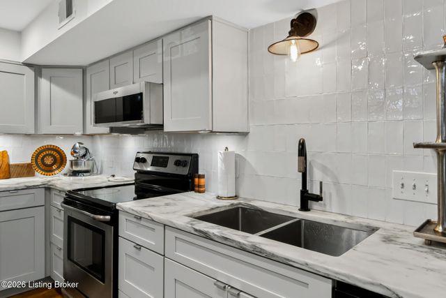 1971 Bardstown Rd APT 1, Louisville, KY 40205