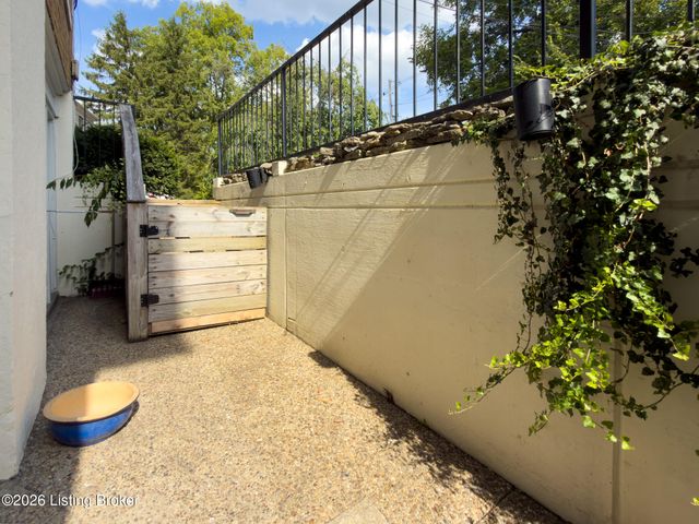 1971 Bardstown Rd APT 1, Louisville, KY 40205