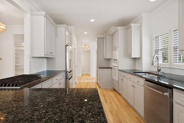 2190 Stephen Long Drive NE, Atlanta, GA 30305