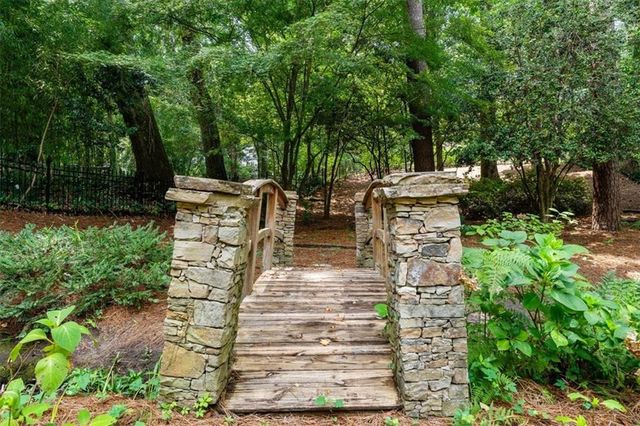 2190 Stephen Long Drive NE, Atlanta, GA 30305