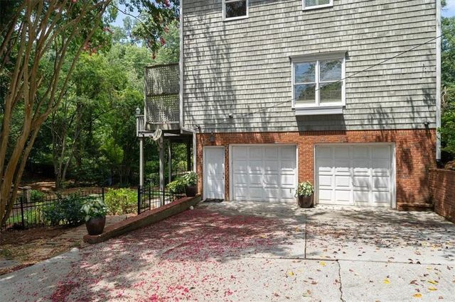 2190 Stephen Long Drive NE, Atlanta, GA 30305