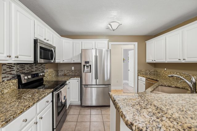 550 Legacy Court 49, Norwalk, IA 50211