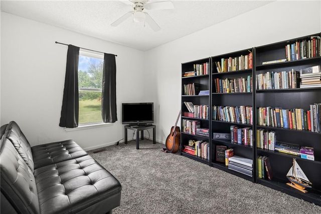 10908 N Donnelly Court, Kansas City, MO 64157