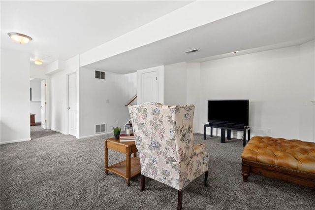 10908 N Donnelly Court, Kansas City, MO 64157