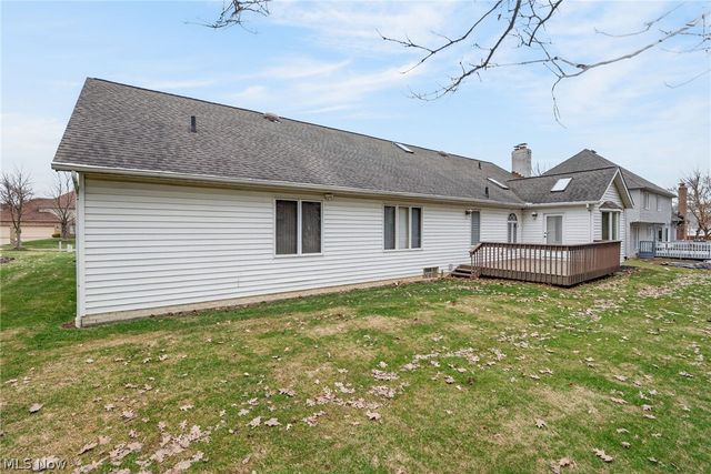 6284 S Applecross Road, Highland Heights, OH 44143