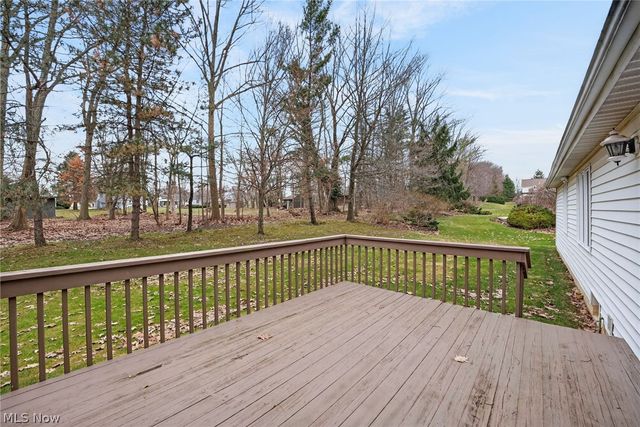 6284 S Applecross Road, Highland Heights, OH 44143