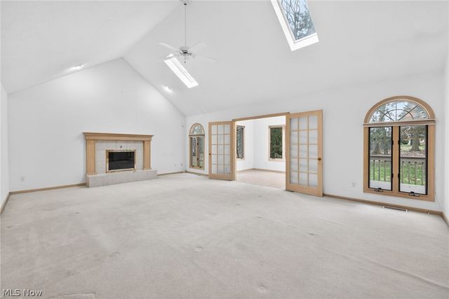 6284 S Applecross Road, Highland Heights, OH 44143