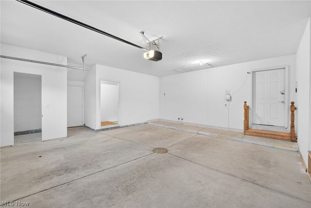 6284 S Applecross Road, Highland Heights, OH 44143