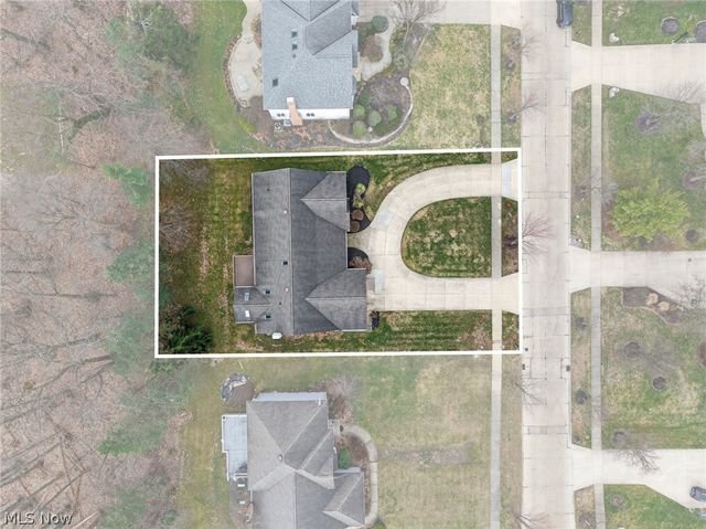 6284 S Applecross Road, Highland Heights, OH 44143