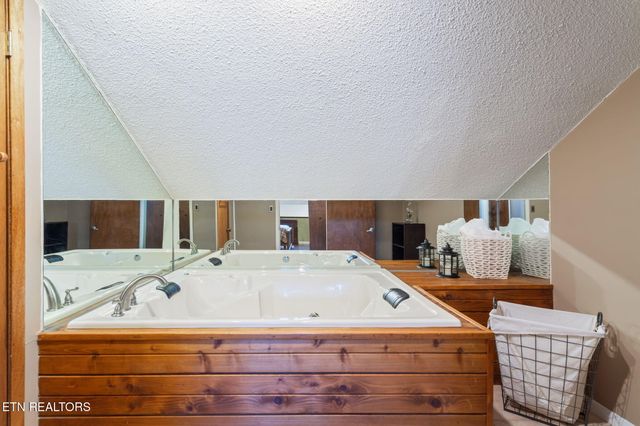 1435 Wiley Oakley Drive 176, Gatlinburg, TN 37738